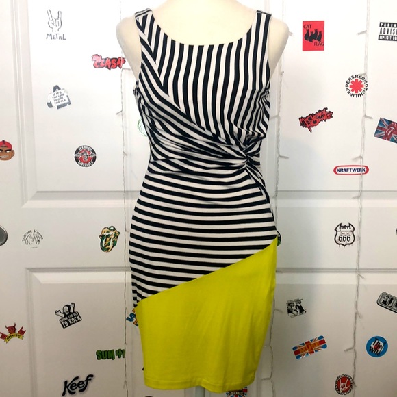 Bebe black & white striped w/yellow bottom fitted mini dress. NWOT! Sz XS - Picture 8 of 9